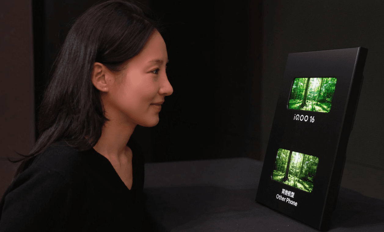 Samsung Display shows off world's first 10,000 nit OLED display