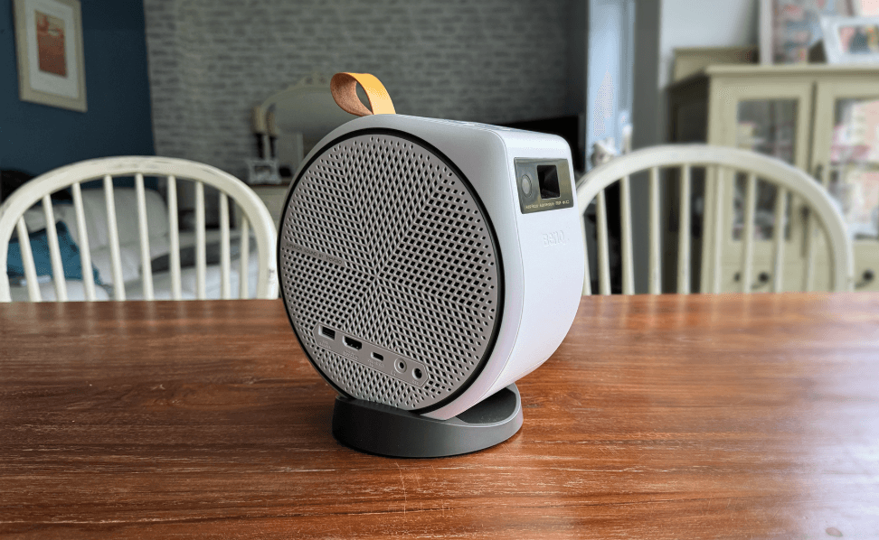 BenQ recalls portable GV31 projector over defective battery issues