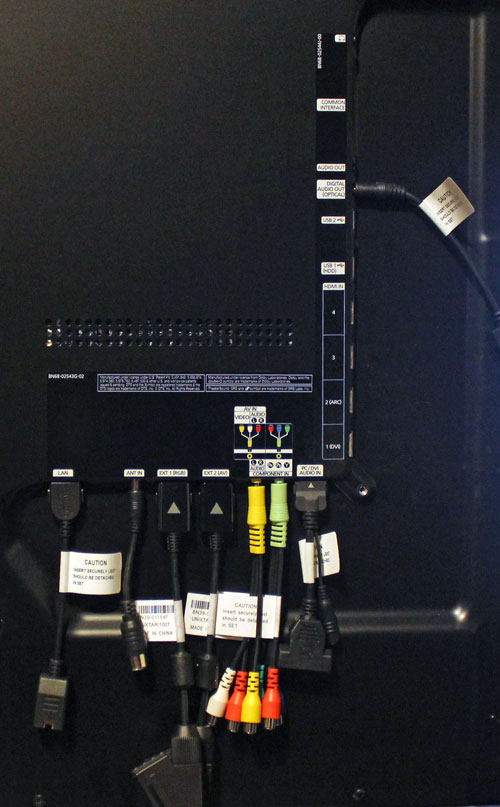 Rear connections on Samsung UE46C8000