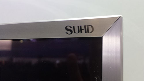 Chamfer bezel and SUHD logo